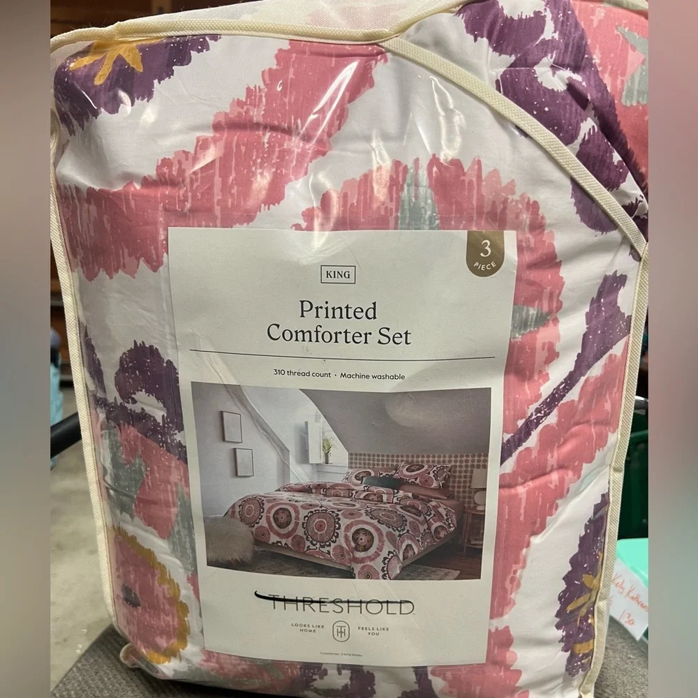 NEW Threshold Suzani Printed Boho Comforter and Sham Set Floral King Size Cozy